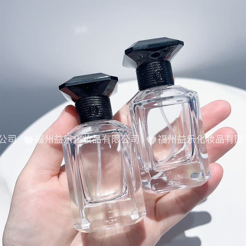 Spot screw-top perfume bottle press spray bottle 30 ml glass bottle perfume bottle portable sample empty bottle