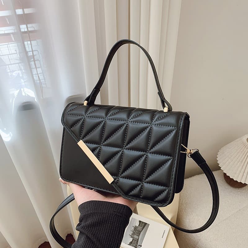 Women's rhombus embroidery fashion small bag women's 2024 single shoulder crossbody bag texture this year's popular handheld small square bag