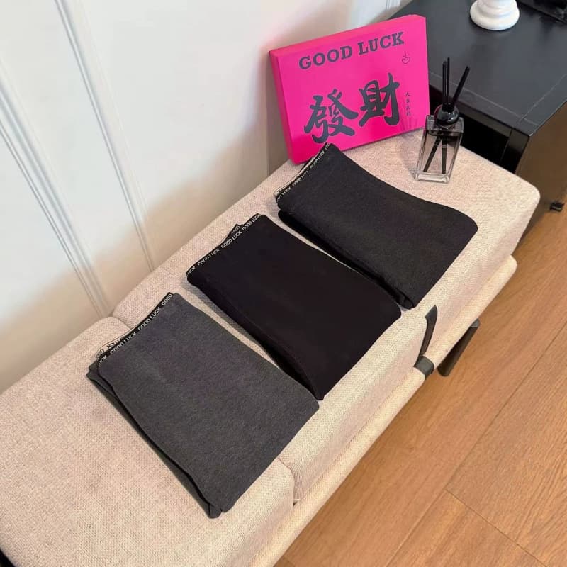 Authentic Autumn and Winter Cloud Pants Seamless Leggings Women's Slim Black Pants Barbie Pants Waistband Lettering Fortune Pants