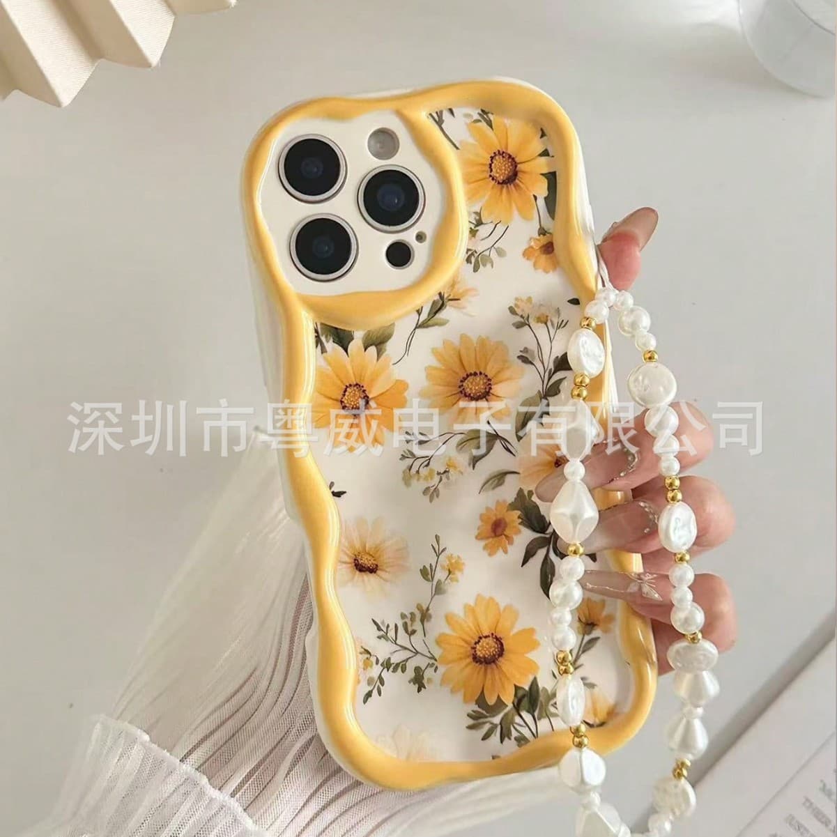 Yellow Sunflower Compatible with Apple 17 Pro Max Transparent 15 Plus Phone Case 14 Cream Case 13 Chain 16 Cross-border