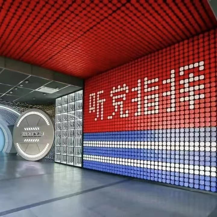 Submarine museum cultural art exhibition hall dynamic curtain screen three-sided stainless steel flip mechanical matrix wall