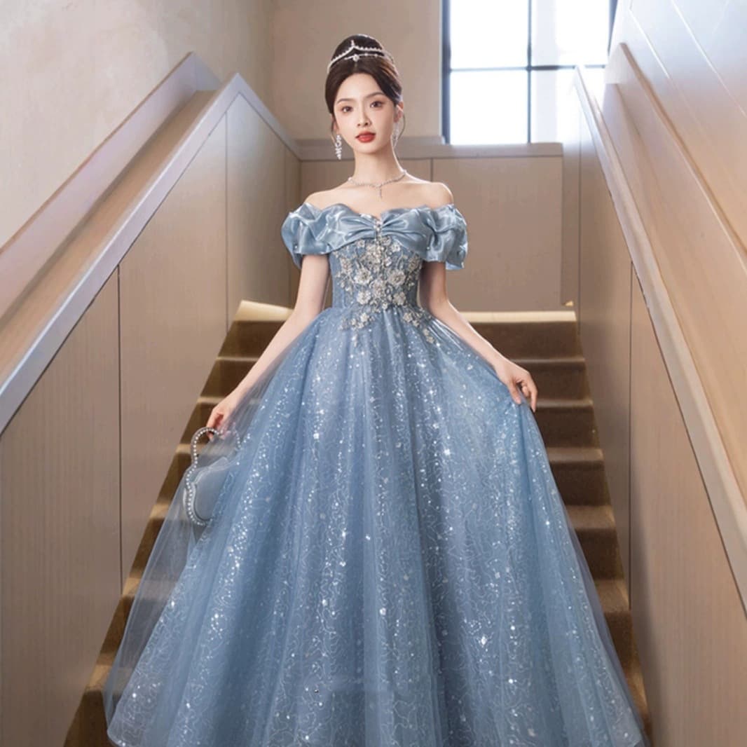 One shoulder blue evening dress 2026 new party beautiful light luxury niche host catwalk banquet dress