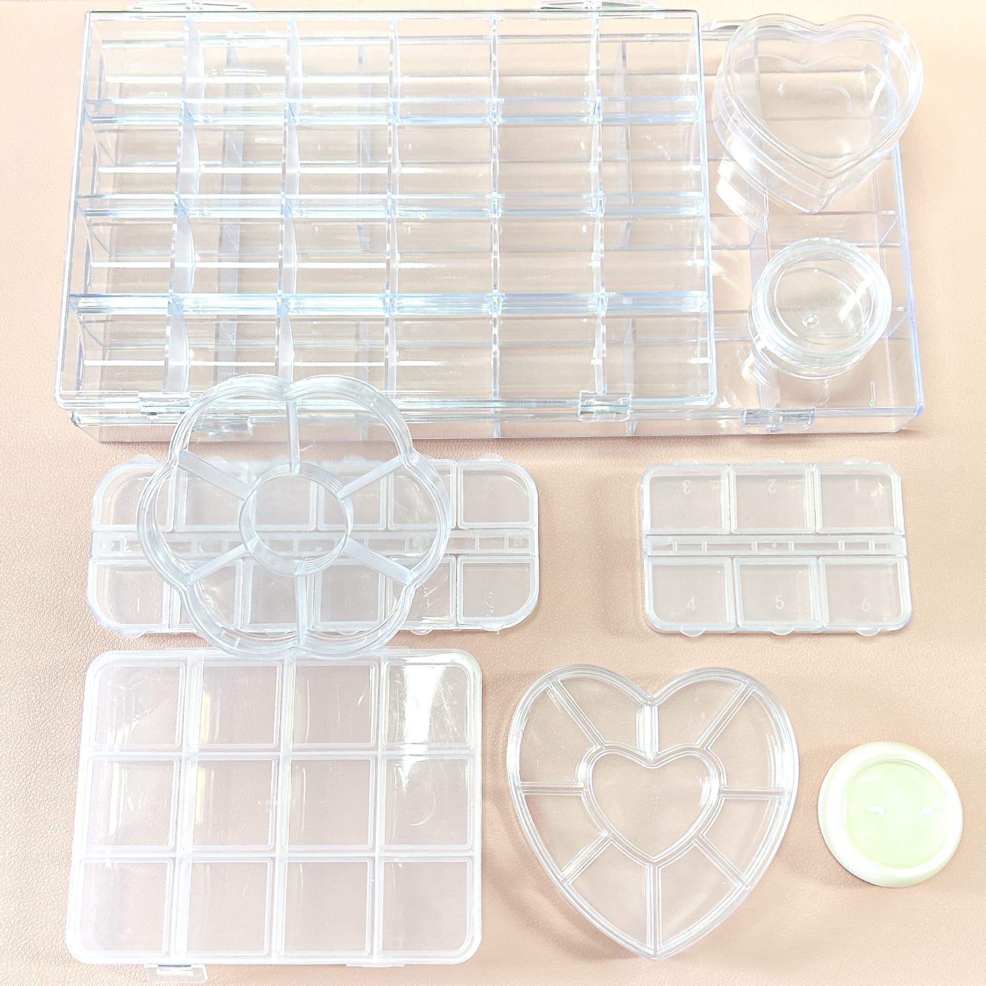 Wholesale Acrylic Plastic Transparent Multifunctional Nail Art Rhinestone Earring Storage Box with Divider Compartments Material Kit