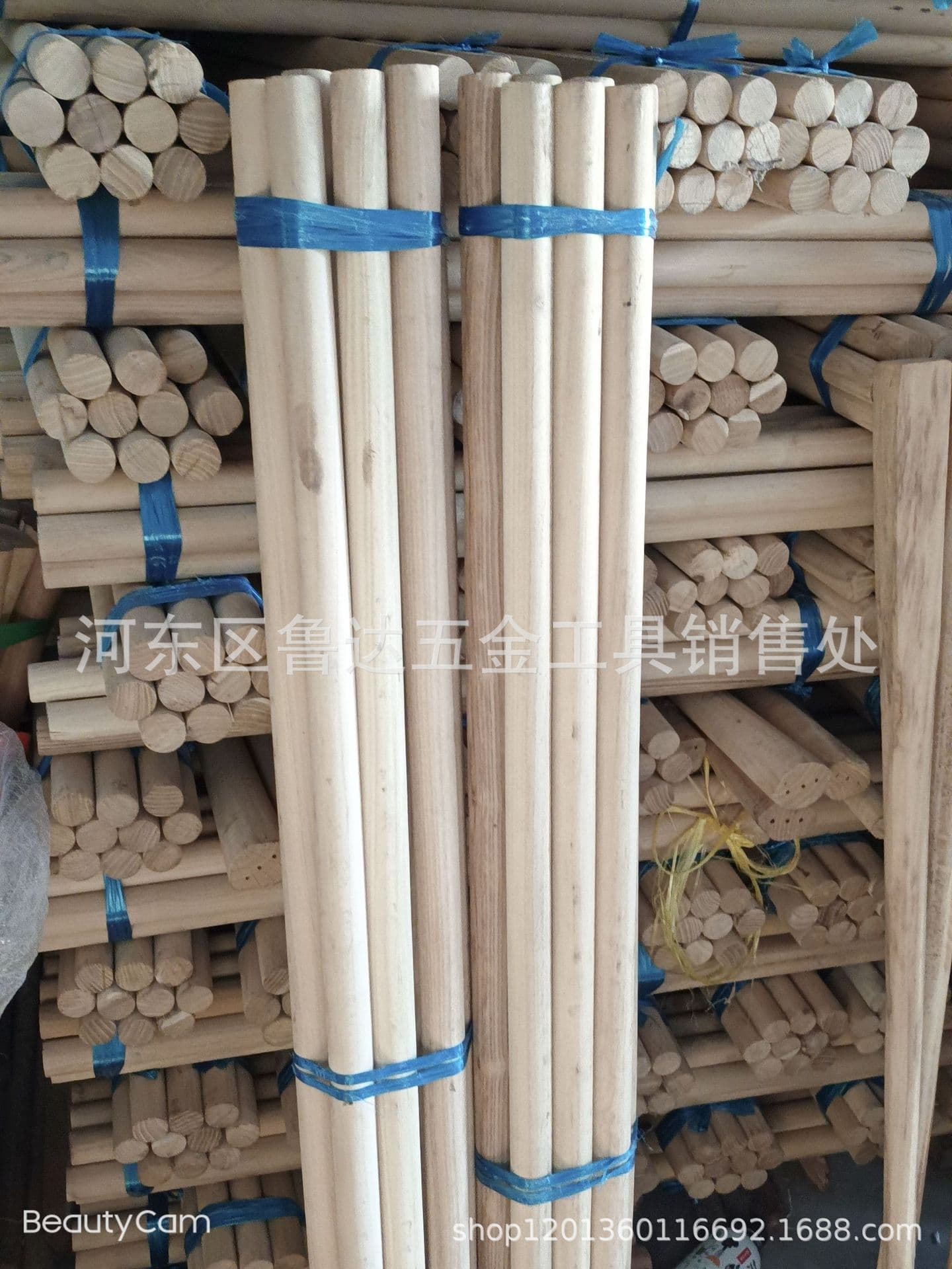 Locust wood shovel handle, domestic Chinese locust wood shovel handle, shovel shaft, shovel stick, shovel rod, shovel grip, wooden handle, custom