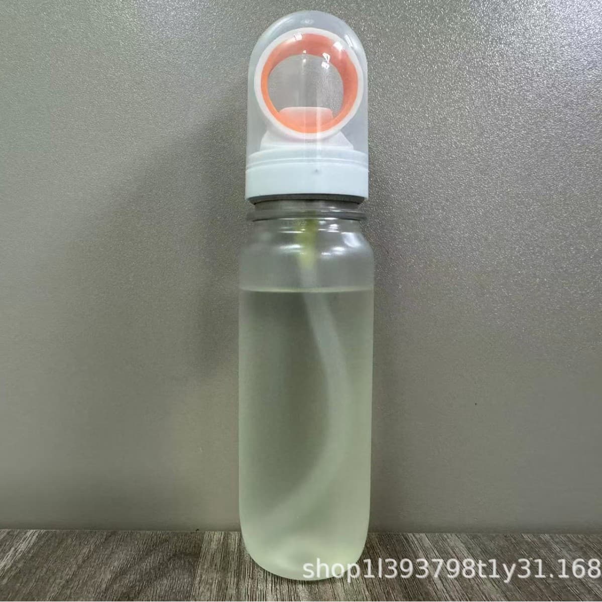 Crystal light and transparent sunscreen spray summer refreshing waterproof anti-sweat anti-UV sunscreen spray transparent sunscreen spray