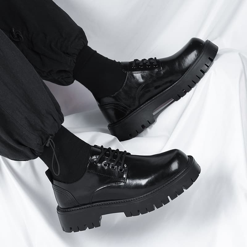 Retro Leather Shoes Men Thick Sole Height Increase Black Low Top Men's Business Casual Style Round Toe Leather Shoes with Fleece Lined Boots