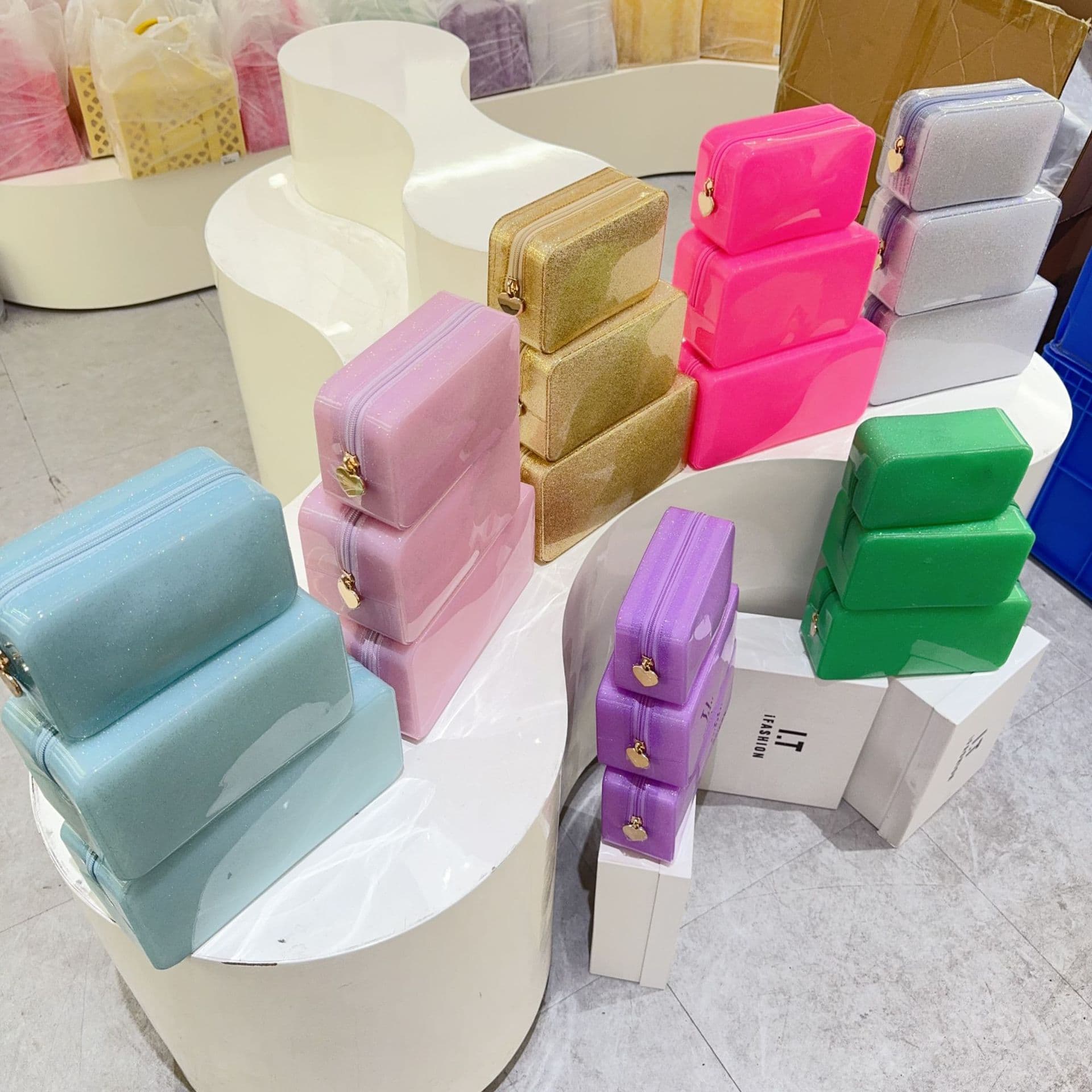 Korean style cosmetic bag, small square bag, fashionable travel toiletry bag, waterproof storage bag, transparent bag