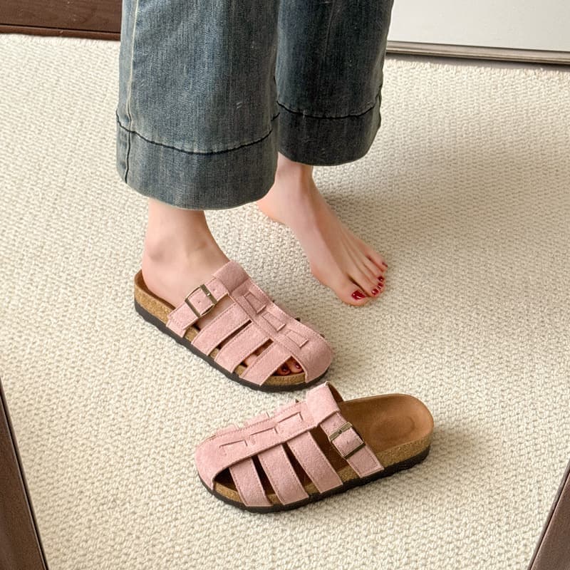 Forest Style Comfortable Matte Soft Leather Soft Sole Mule Slippers Open Toe Half Slippers 2026 Summer Vacation Beach Women's Shoes