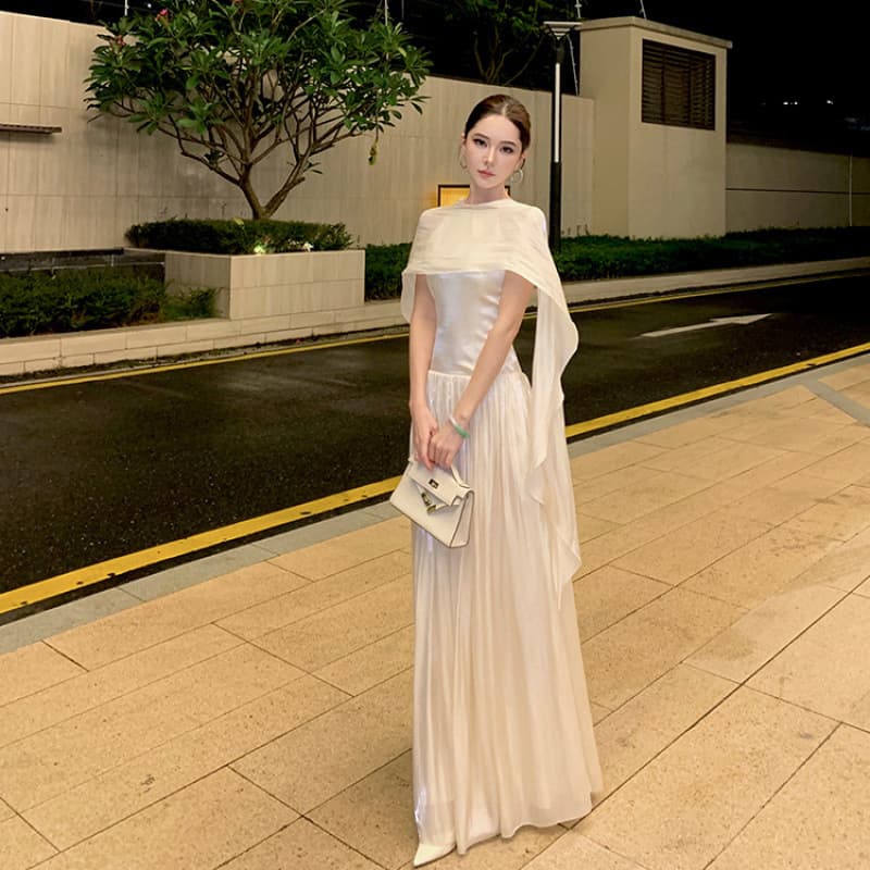 French style high-end halterneck suspender dress 2026 summer waist-cinching temperament slim slimming long skirt