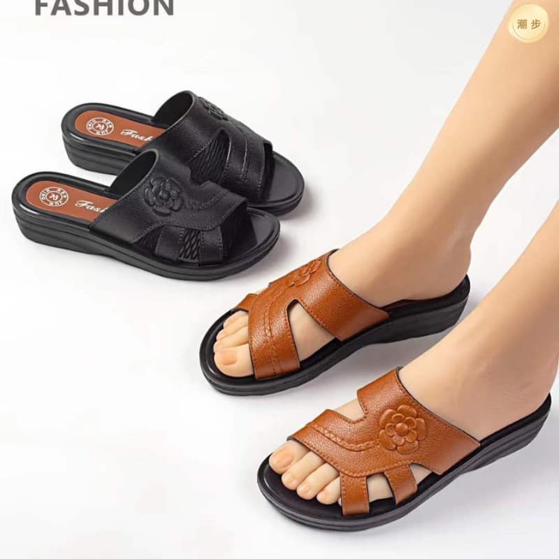 Mom slippers 25 new summer high-heeled women's slippers middle-aged thick-soled shoes for outer wear fashion home non-slip manufacturer wholesale