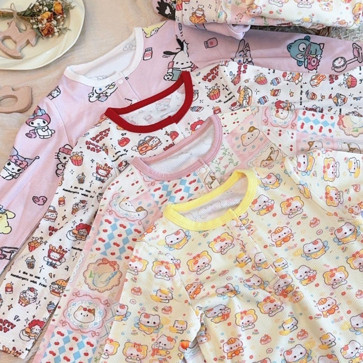 Children's home clothes autumn and winter new style boys and girls baby long-sleeved suit cartoon autumn clothes autumn pants pajamas two-piece trendy set