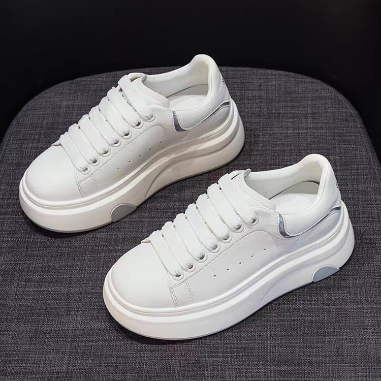Trendy Little White Shoes Women 2025 Spring/Summer New Bestseller Spring Versatile Fashion Thick-Sole Height-Increasing Sports Casual Sneakers