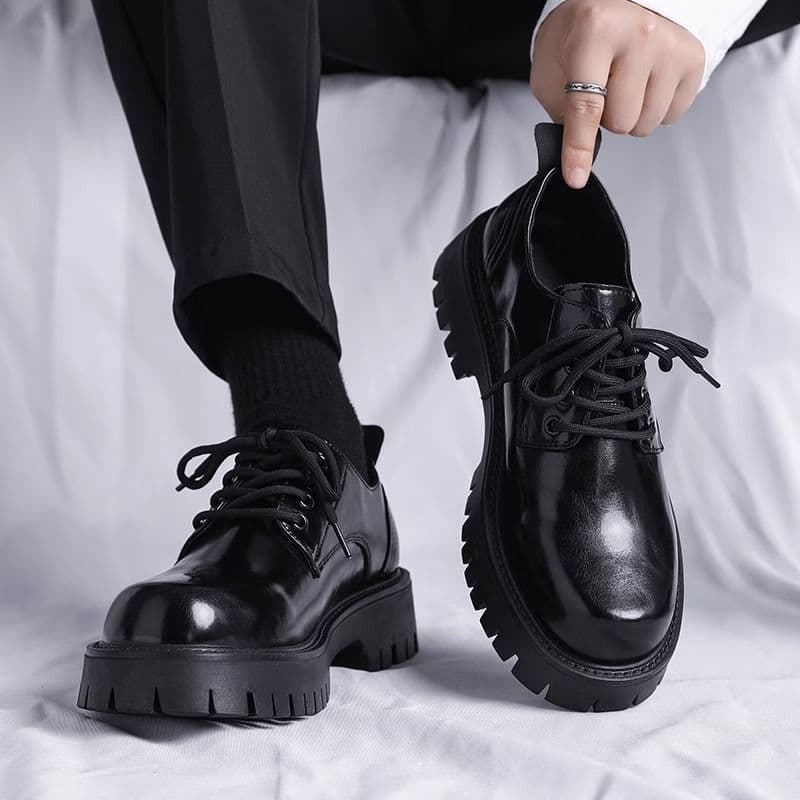 2026 Spring New Men's Black Casual Leather Shoes, British Style, Soft Sole, Business Heel Wedge, Wedding Groom Shoes
