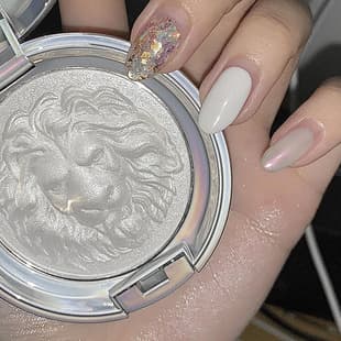 DIKALU Lion Single-Color Highlighter Contour & Brightening Powder Moonlight White Highlighter Champagne Gold Highlighter Blush Dual-Use
