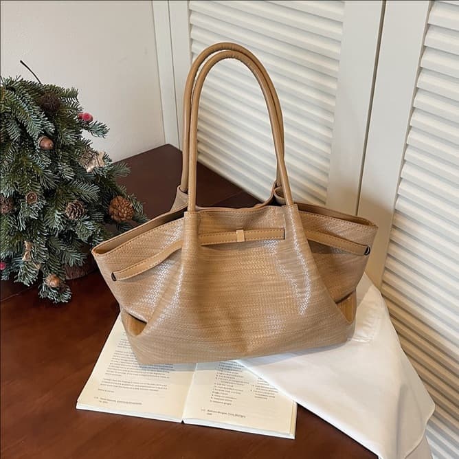 Large Capacity Stone Texture Handbag New Style Casual Unique Single Shoulder Vintage Underarm Bag Pleated Commuter Tote Bag
