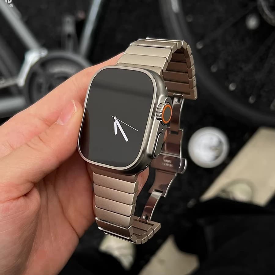 Compatible with Apple iWatch S11 Metal Watch Band One-Pearl Butterfly Buckle Men's Huawei GT6 Pro Band