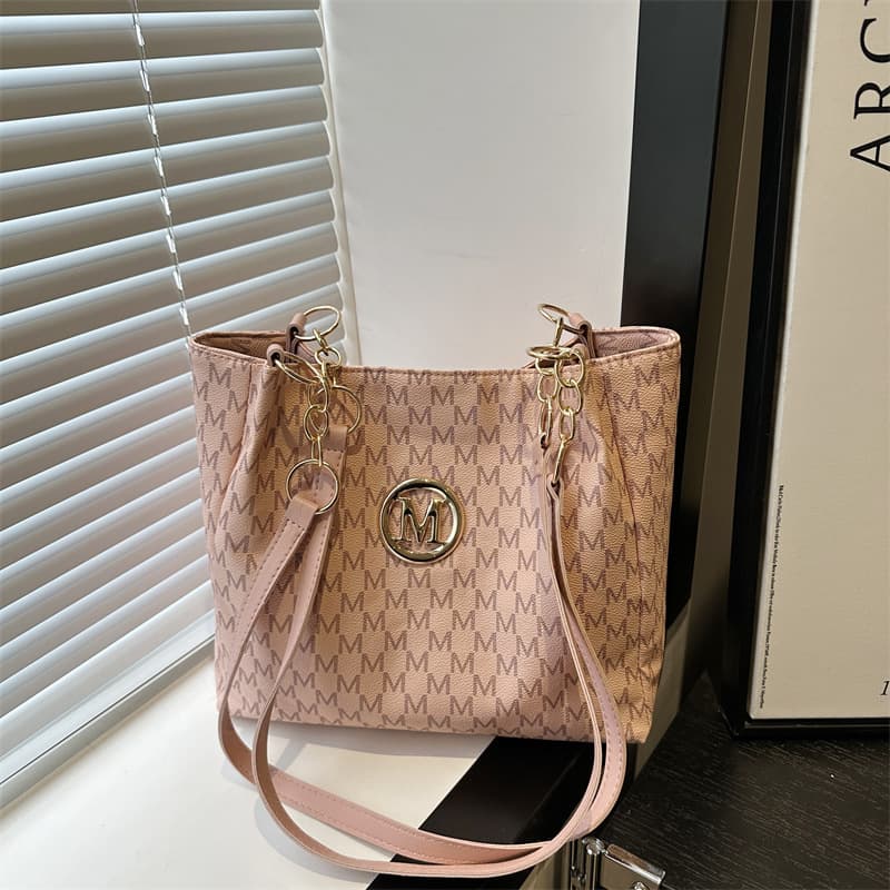 Vintage Large Capacity Underarm Bag Women 2025 Summer New Trendy Letter Print Shoulder Bag Commuter Tote Bag Handbag