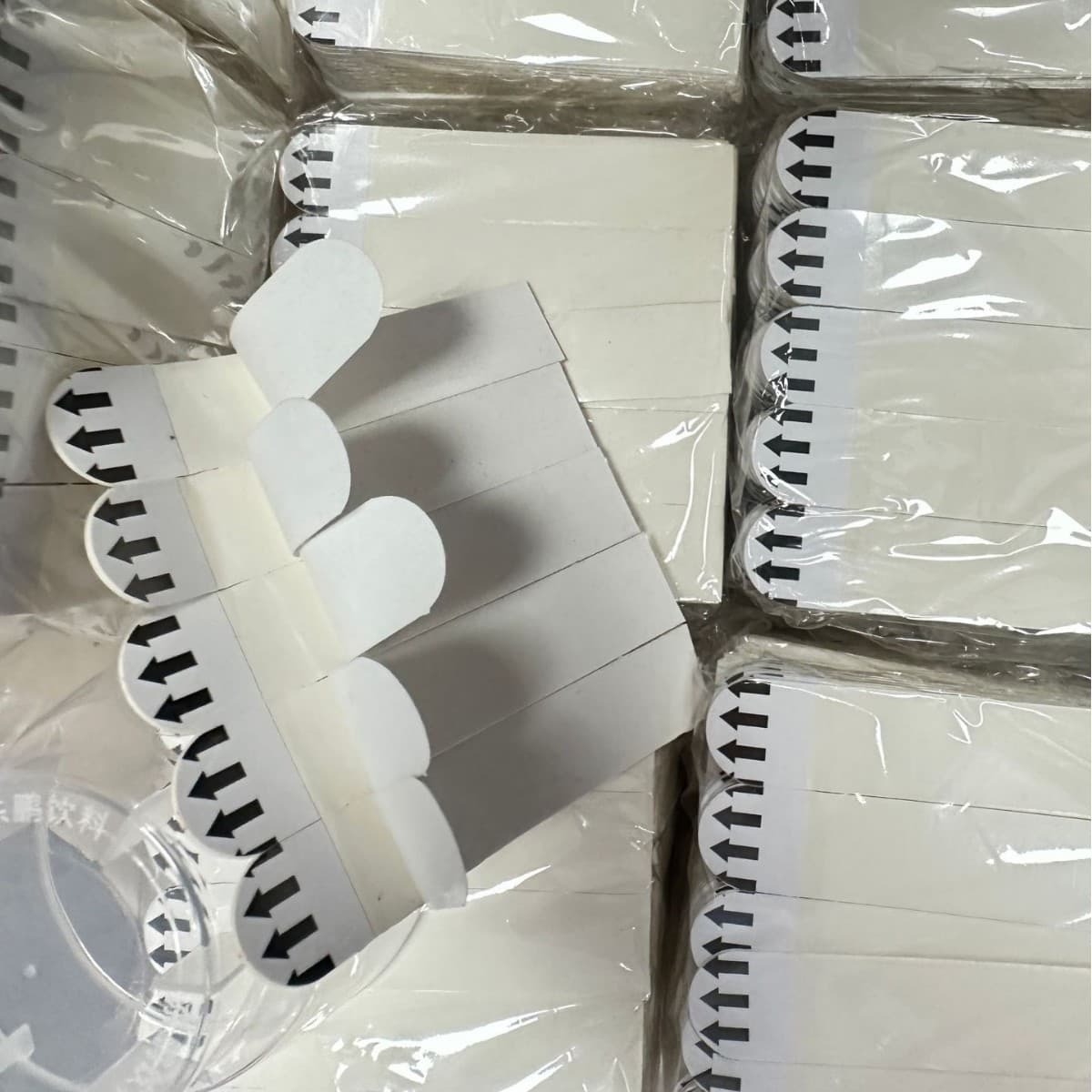 Strong easy-pull adhesive, traceless removable double-sided tape, arrow-backed adhesive, strong photo frame Velcro, nail-free hook artifact