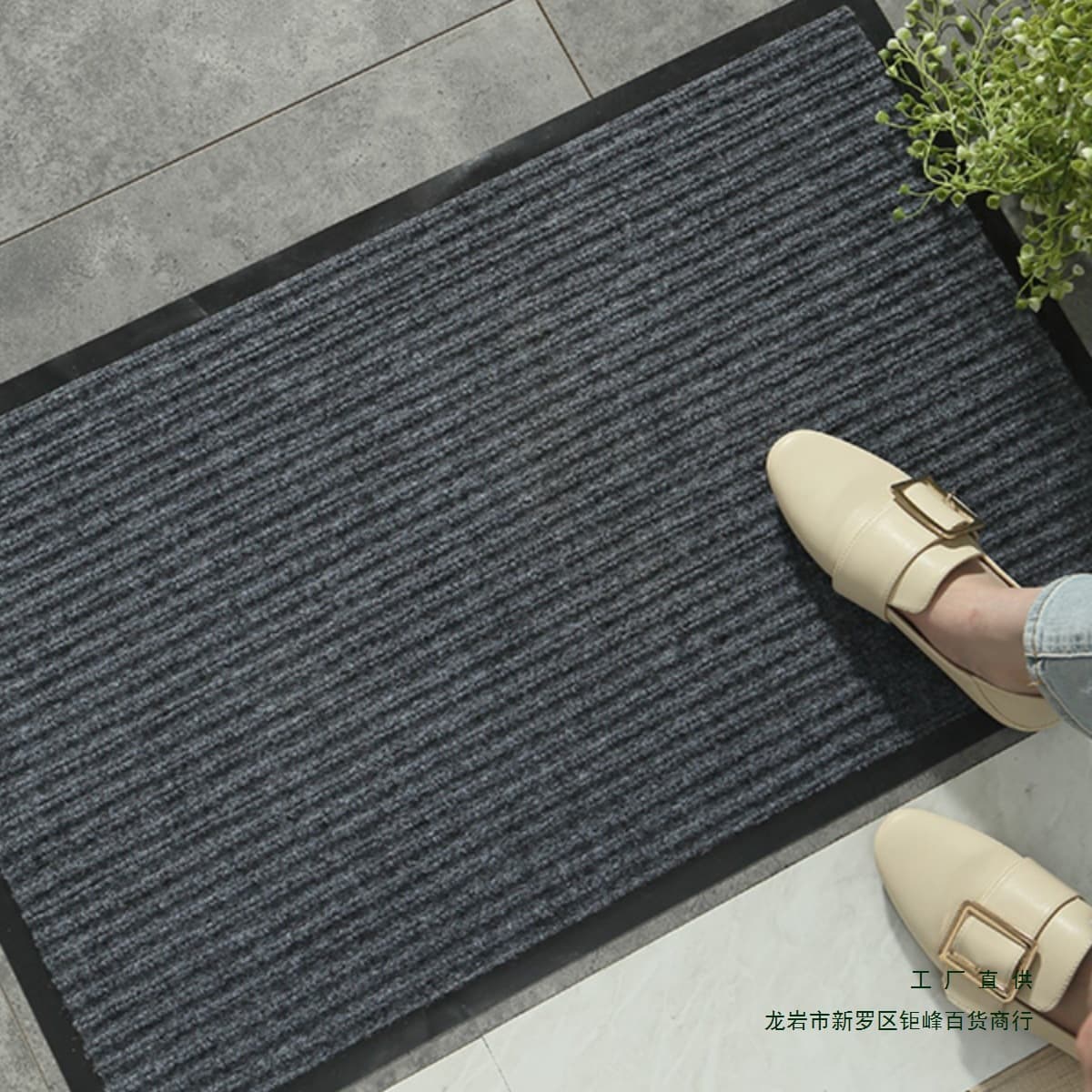 Floor mat entrance door mat carpet entrance kitchen bathroom non-slip mat water-absorbent and oil-proof foot mat waterproof home door