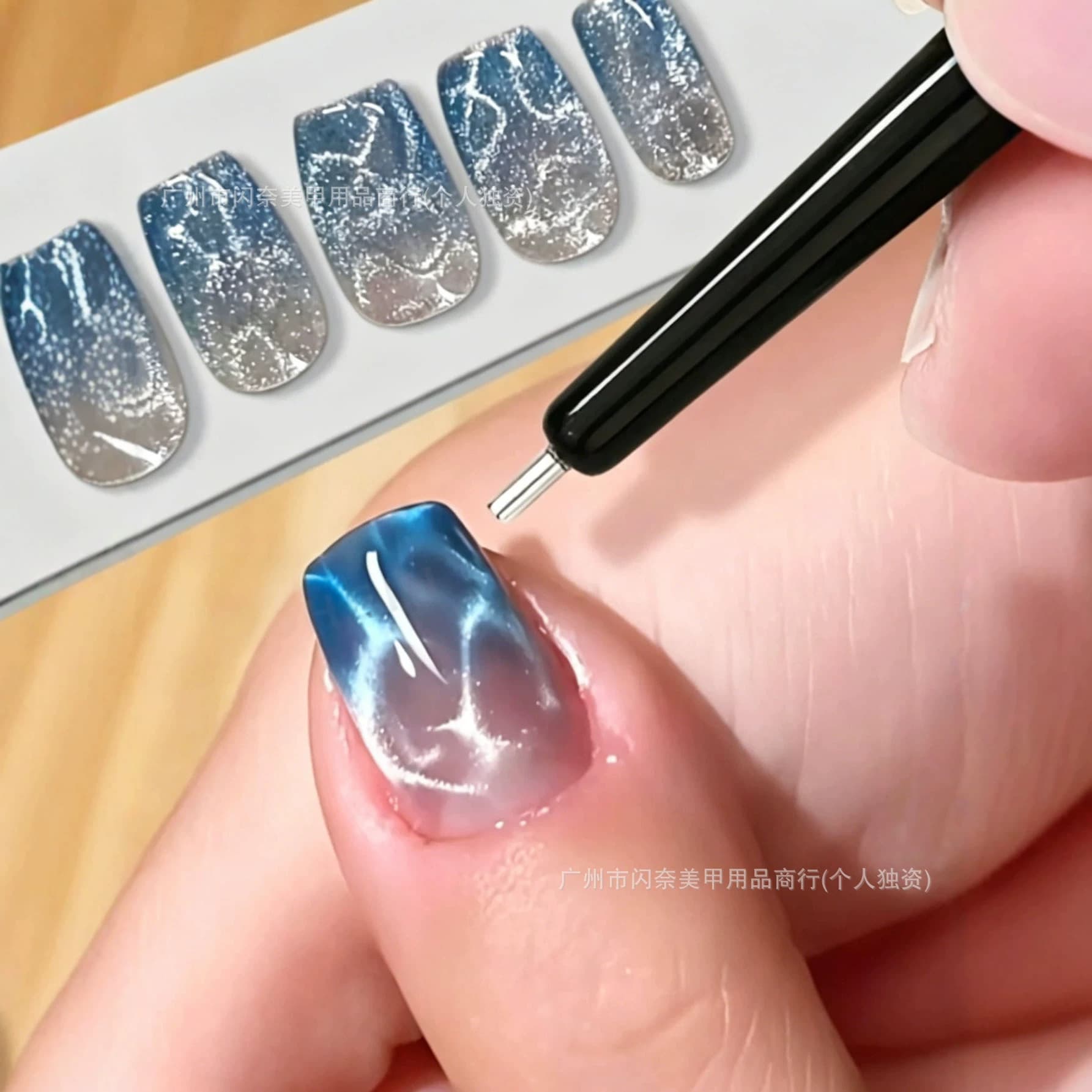 1 Corrugated Cat-Eye Magnetic Pen, Ocean-Style Magnetic Nail Polish Gel to Create 3D Effects, Multifunctional Nail Art Tool