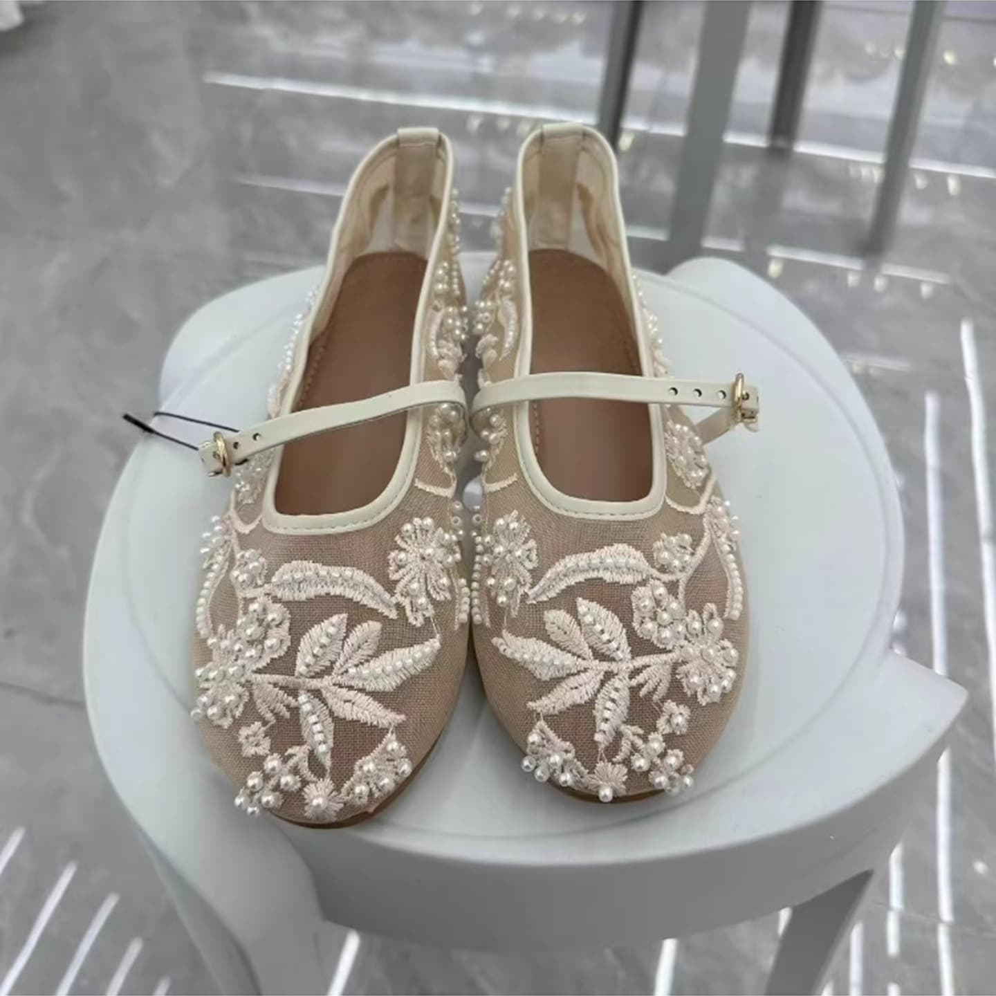 Embroidered Pearl Mesh Ballet Flats for Women, Fashionable Hollow Mesh Round Toe Flat One-Strap Mary Jane Shoes