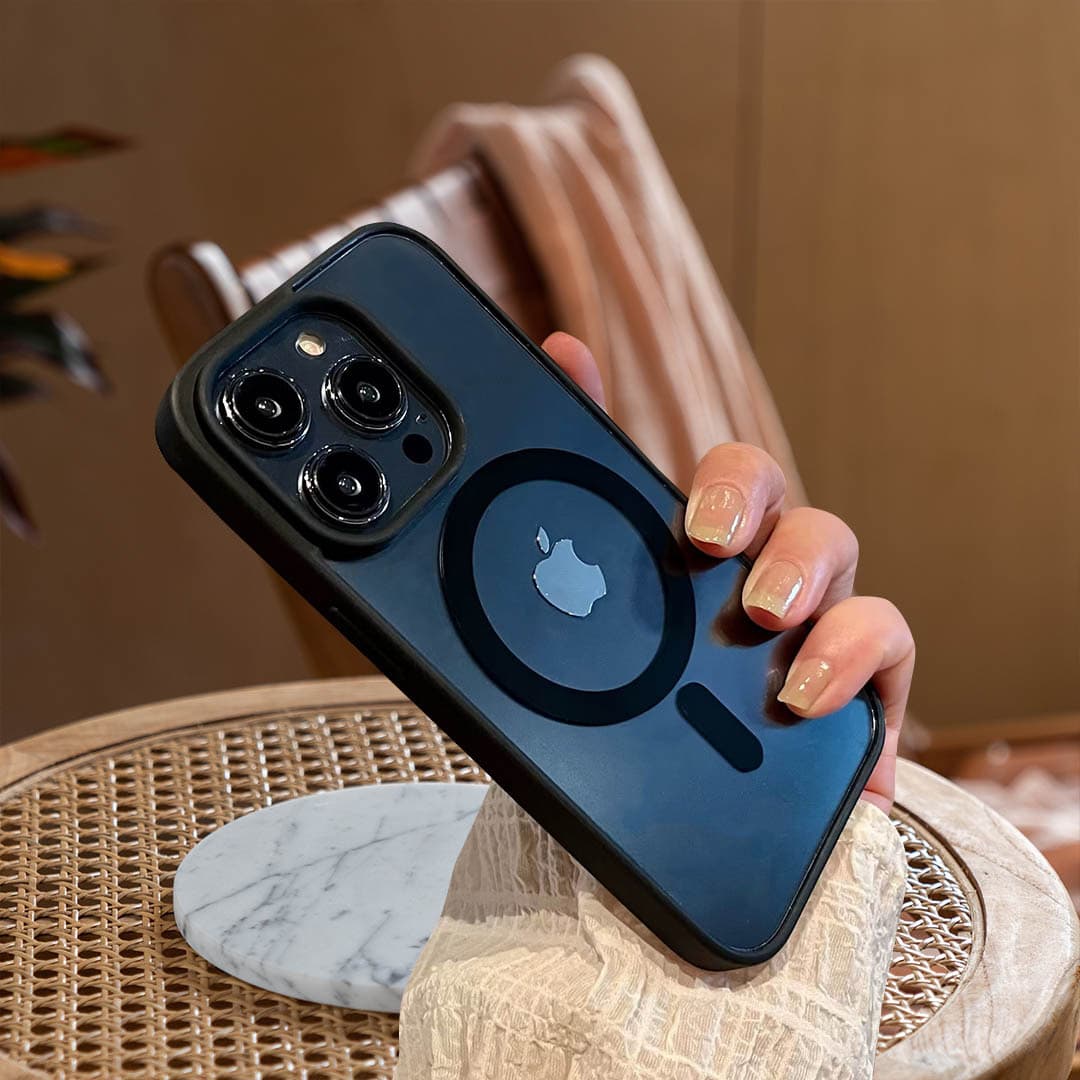 Simple Magnetic Phone Case Compatible with iPhone 17 Pro Max, Skin-Friendly, Compatible with iPhone 12 13 14 15, Drop-Proof