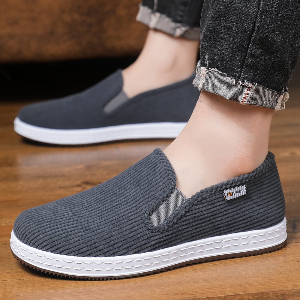 Old Beijing Cloth Shoes Cowhide Sole Black Cloth Shoes Men Comfortable Low-Top Slip-On Casual Walking Dad Shoes Low Heel