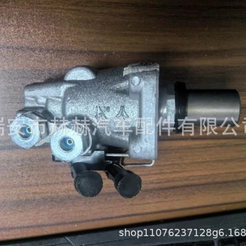 47207-37070 is suitable for Toyota brake master cylinders.