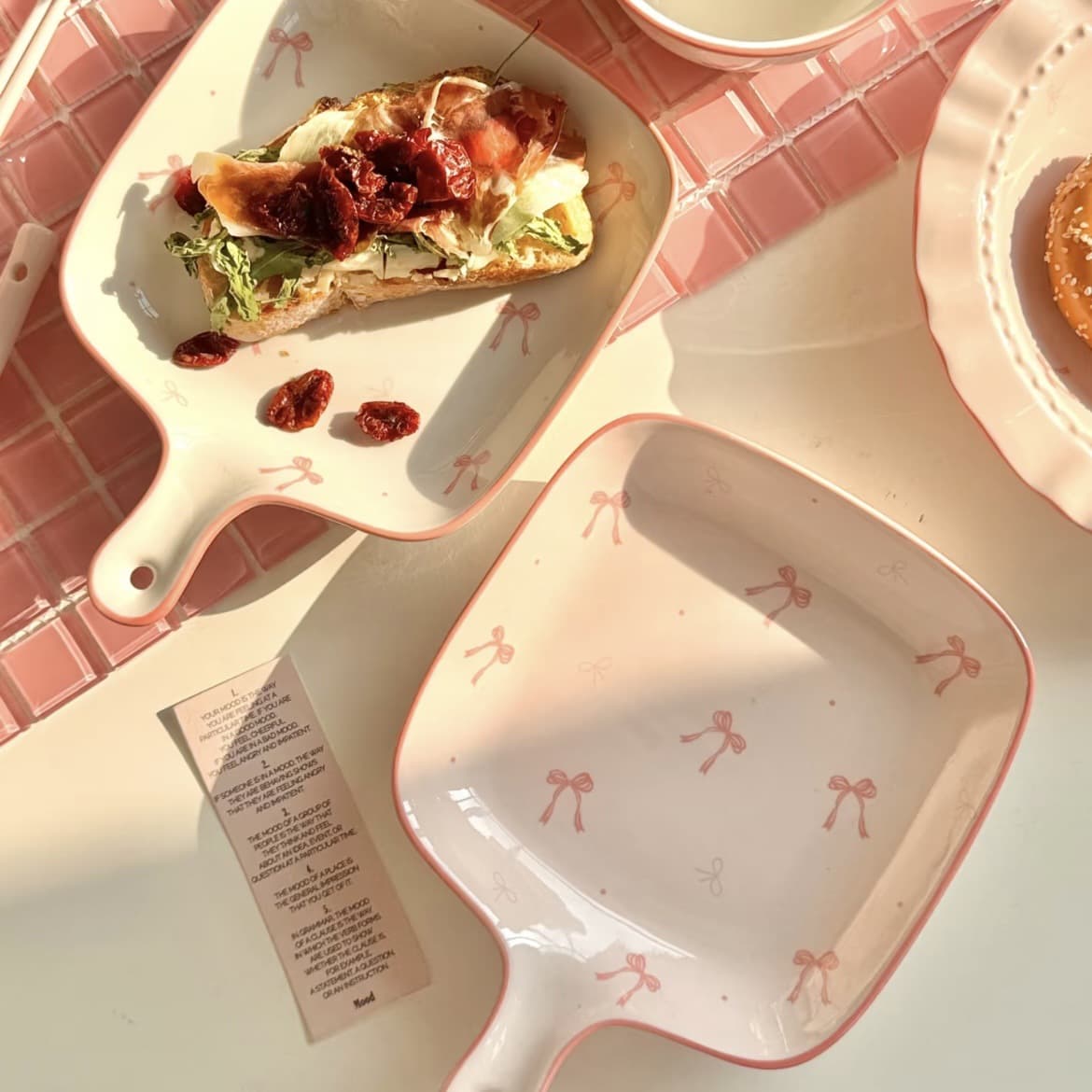 Pink Bow Handle Ceramic Plate, Home Dinner Plate, High Appearance, Oven & Microwave Safe Breakfast Plate
