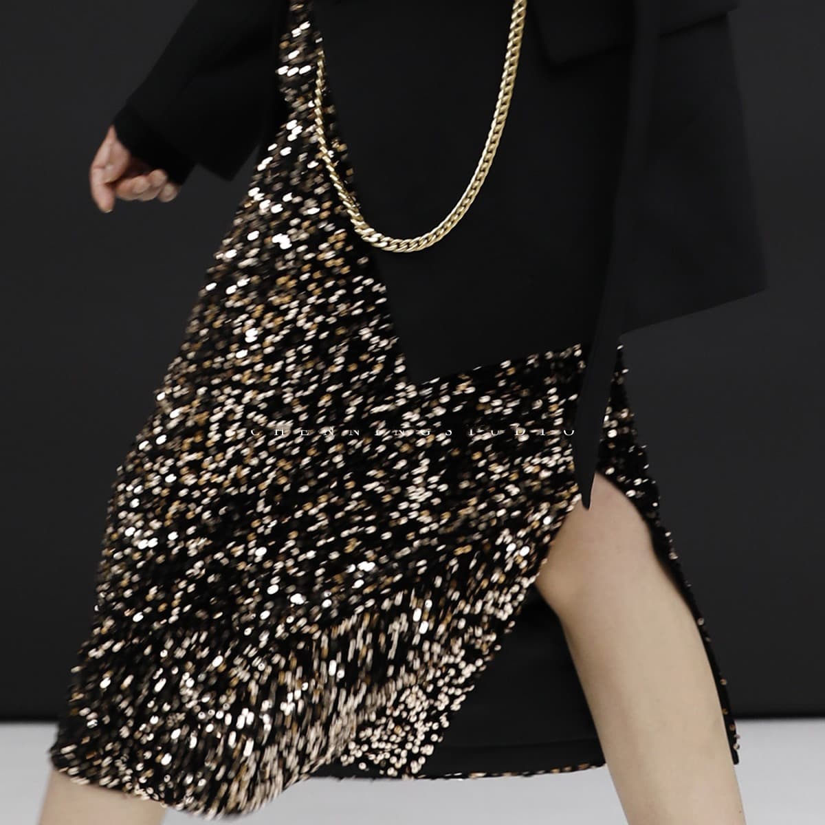 Spring and Summer New Half Skirt Eye-Catching Tool Velvet Sequins Atmosphere Daily Glamorous BlingBling Skirt