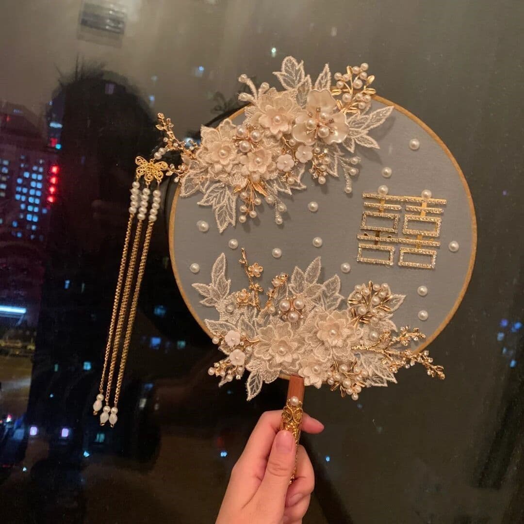 Chinese Bride Round Fan DIY Kit Red Hand-Embroidered Wedding Fan for Photo Shoot, Xiuhe Suit Wedding Fan