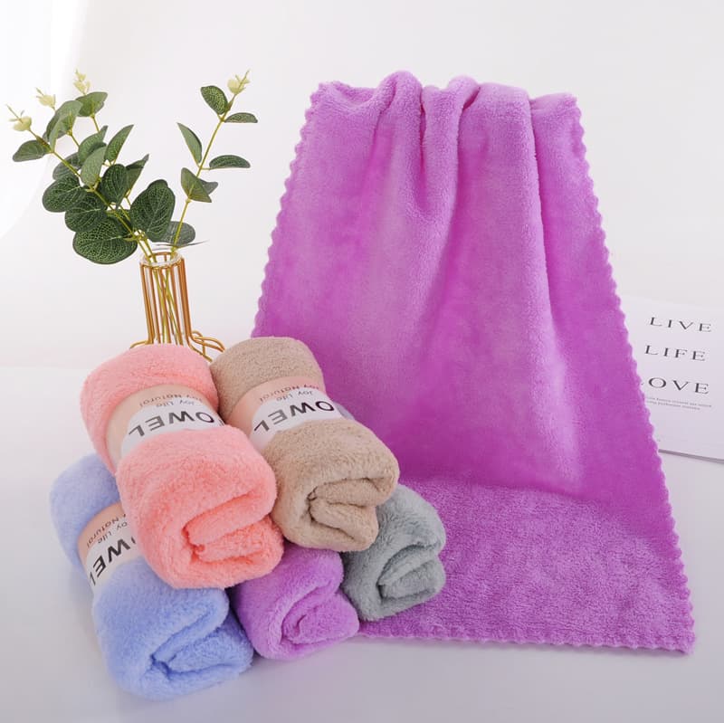 Manufacturer solid color coral fleece towel, warp-knitted trimmed edges, non-deformable, extra thick soft absorbent gift set bath towel.