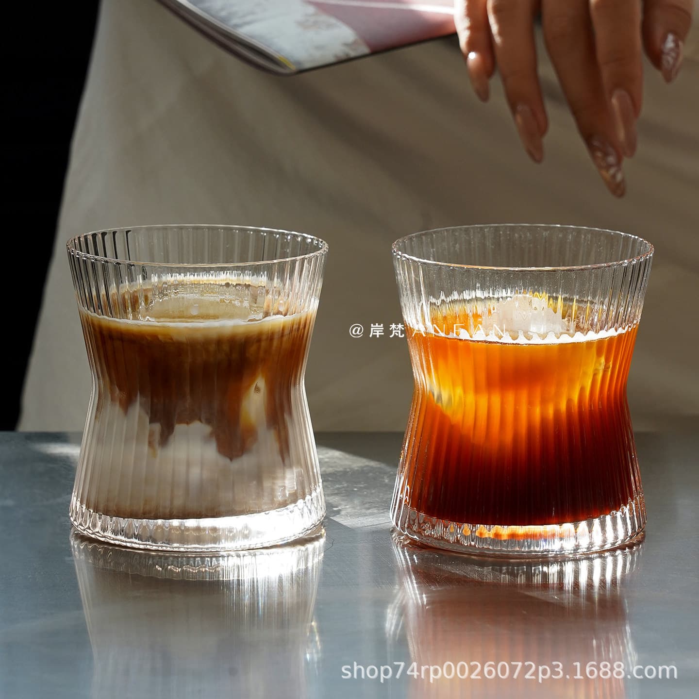 Ins style high-looking waist-slimming glass cup American latte cup hanging ear coffee cup cold drink juice cup tea cup wine cup