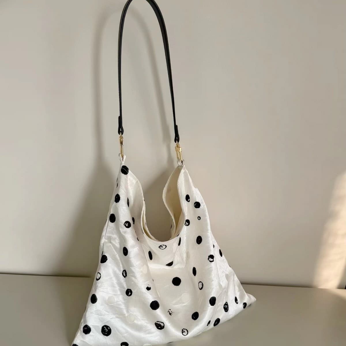 Polka Spring/Summer New Original Niche Black and White Polka Dot Bag Large Capacity Satin Underarm Lightweight Bag