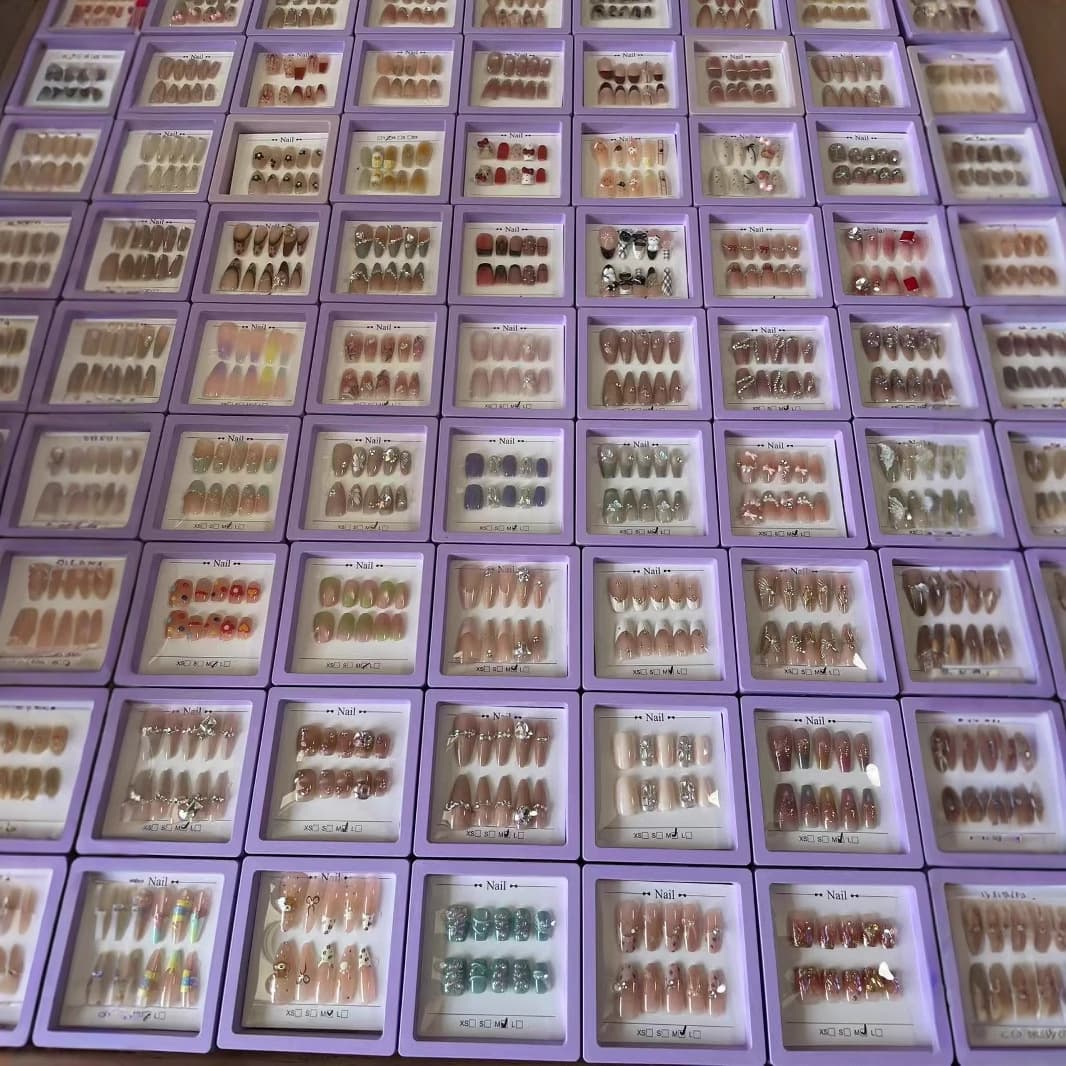 Unsold items can be exchanged. Purely handmade, unique nail art, factory direct sales, wholesale, for street vendors, blind boxes, flawless finished products.