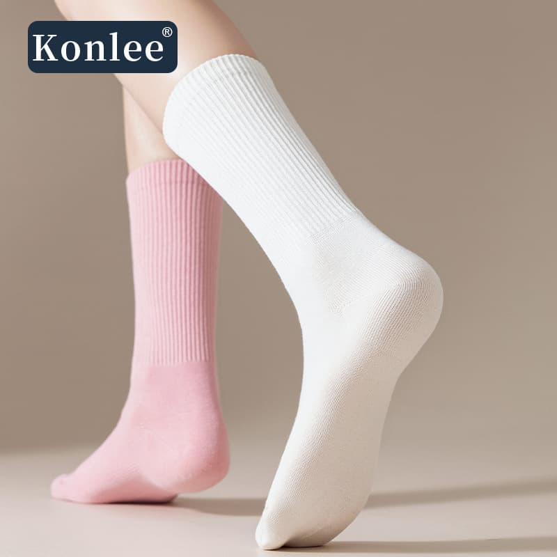 New Casual Versatile Mid-Calf Socks Antibacterial Deodorant Moisture-Wicking Cotton Socks Solid Color Women's Long Sports Socks