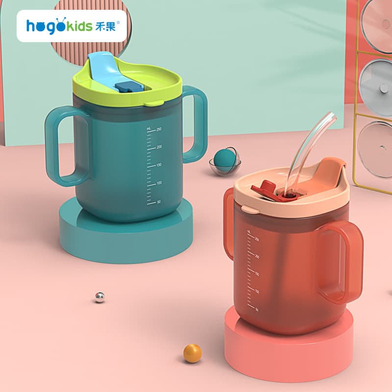 HeGuo children's drinking cup, milk cup, baby sippy cup with graduations, dual-purpose infant and toddler cup with duckbill and straw.