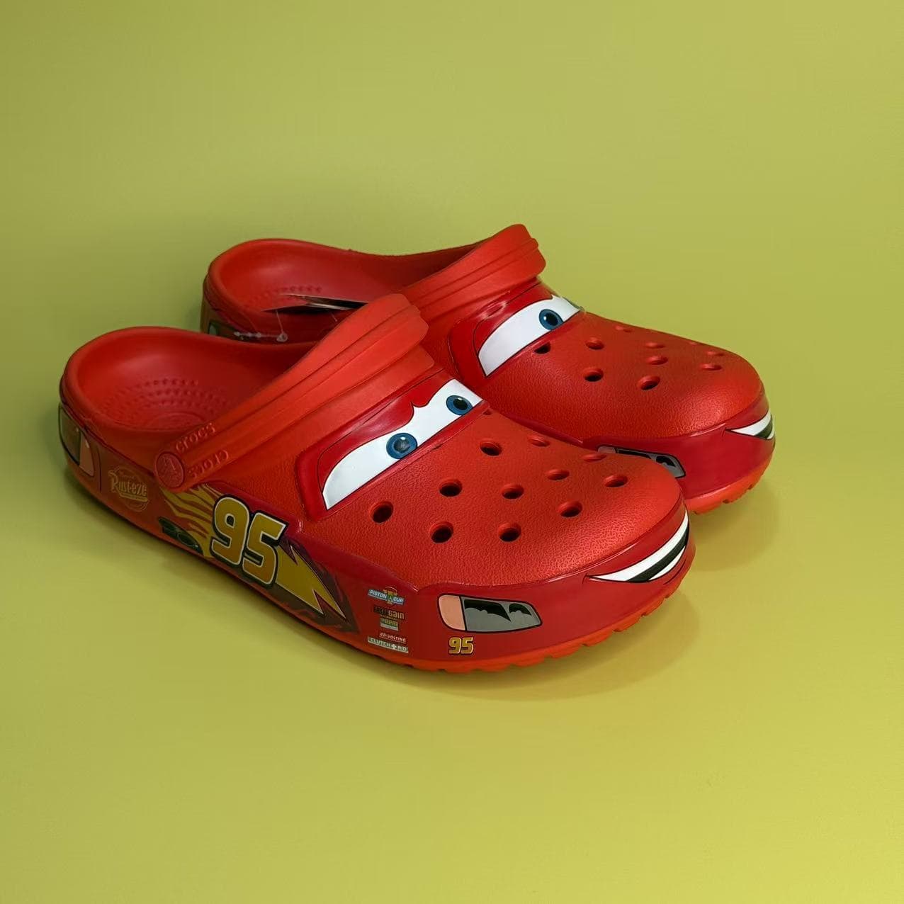 95 Lightning McQueen Cars Sandals for Boys and Girls 2024 Spring Closed-Toe Beach Sandals Outdoor Casual Clog Shoes