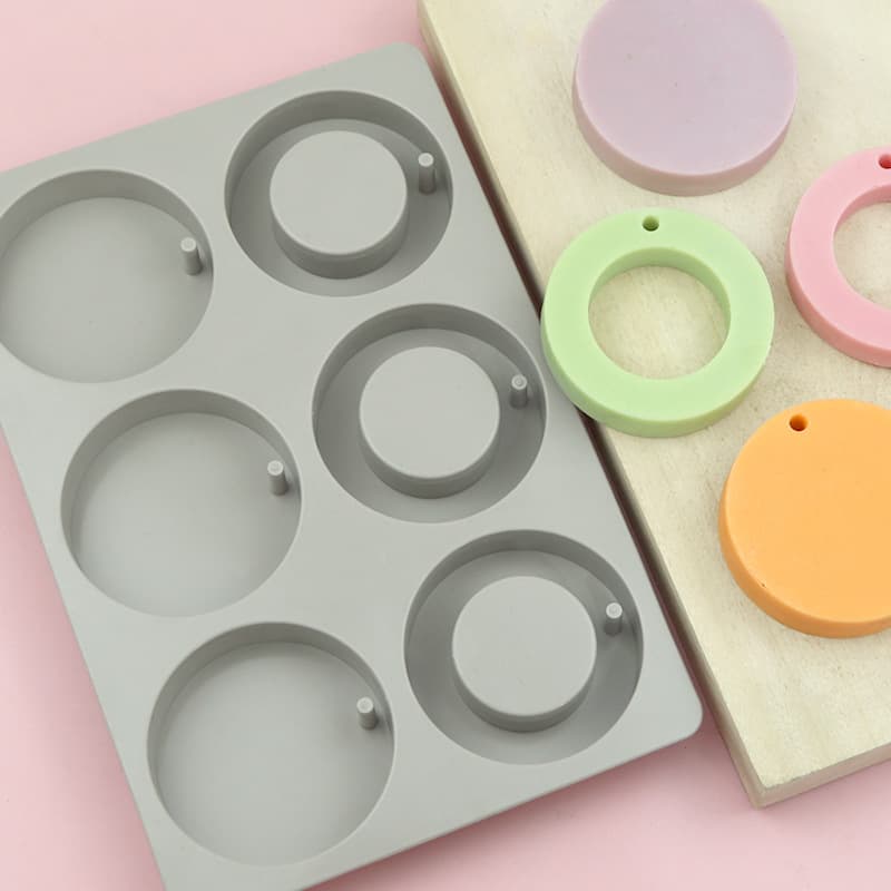 Xunwei spot 3 grid round 3 grid ring food grade silicone mold handmade soap mold aromatherapy plaster mold