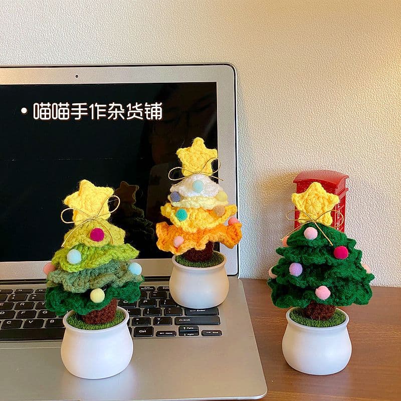 Hand-knitted DIY Christmas Tree Small Potted, Finished Desktop Decor, Creative Christmas Gift for Couples