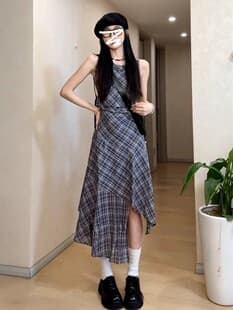 Vintage Plaid Dress for Women Summer Elegant Waist-Cinching Vest Dress Design Sense Niche Asymmetric A-Line Maxi Dress