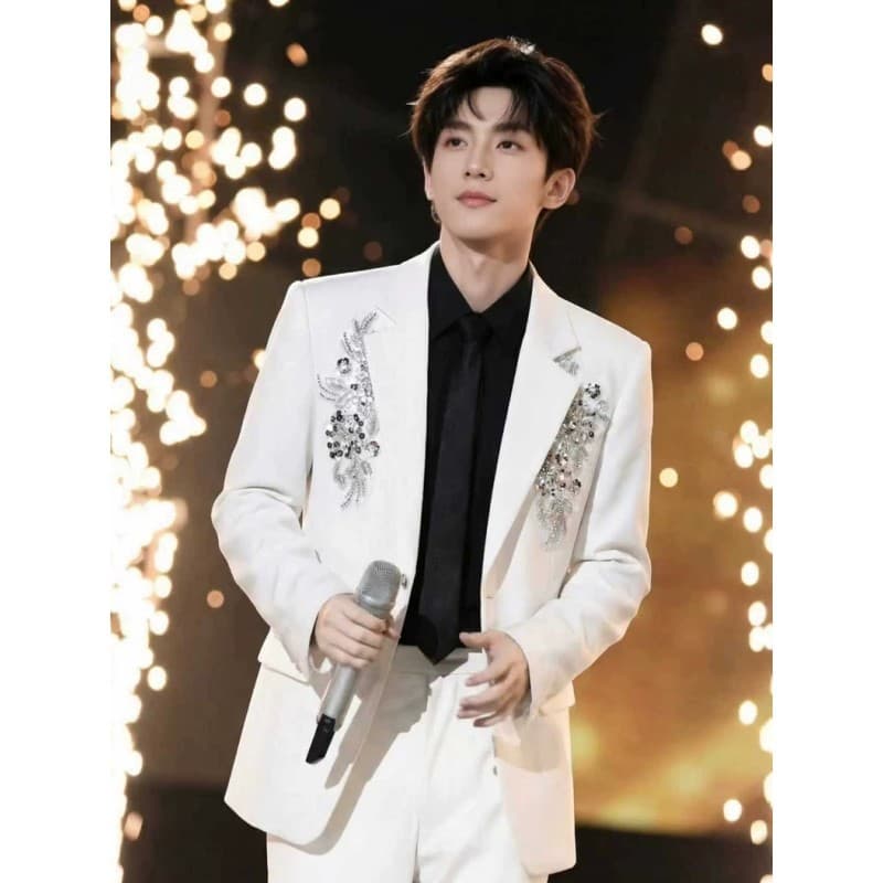 Star's same white suit jacket for men with sequined embroidery design stage performance clothing, light luxury and high-end suit