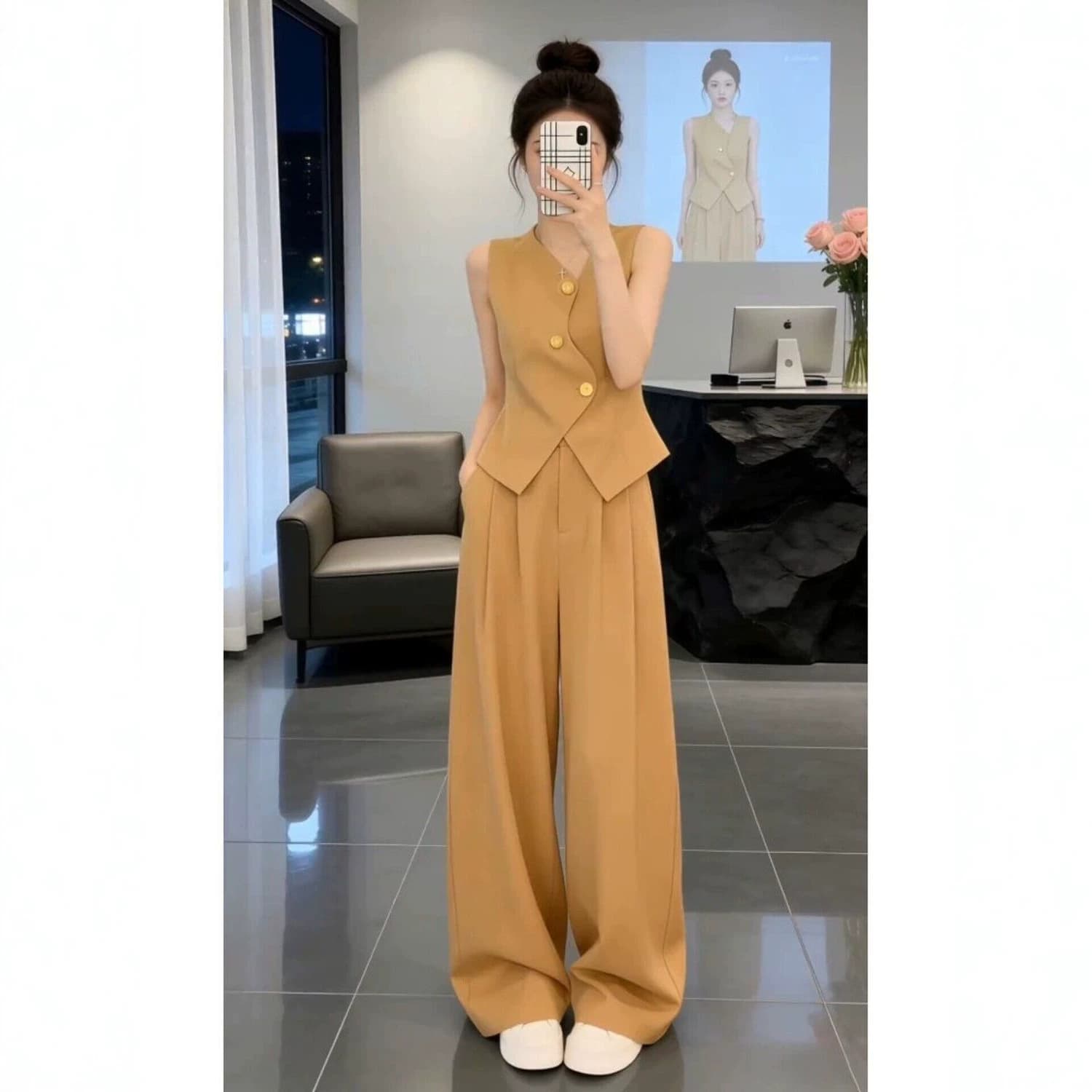 Small, beautiful little suit, summer new style, light and mature, niche, high-end, vest, top, wide-leg pants, two-piece set for women