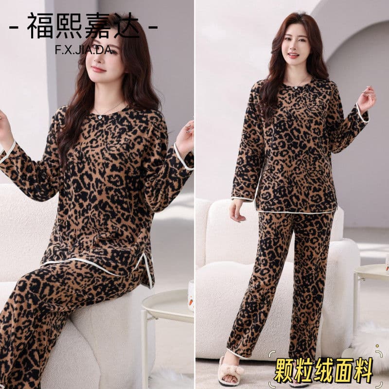 Fuxi Jiada 2025 Autumn/Winter Thickened Warm Fleece Pajamas Women's Homewear Concealing Plus Size Age-Reducing Two-Piece Set