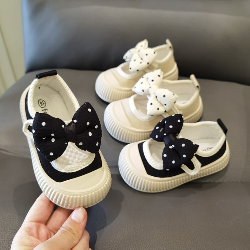 Spring/Autumn Baby Square-Toe Canvas Shoes with Polka Dot Bow, Girls' Toddler Soft-Soled Princess Shoes, Anti-Kick Design