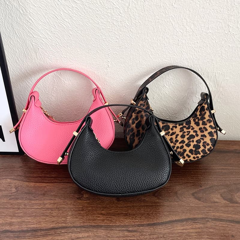 Premium Small Handbag for Women Spring Summer New European American Fashion Leopard Print Vintage Niche Dumpling Bag Handheld Crescent Bag