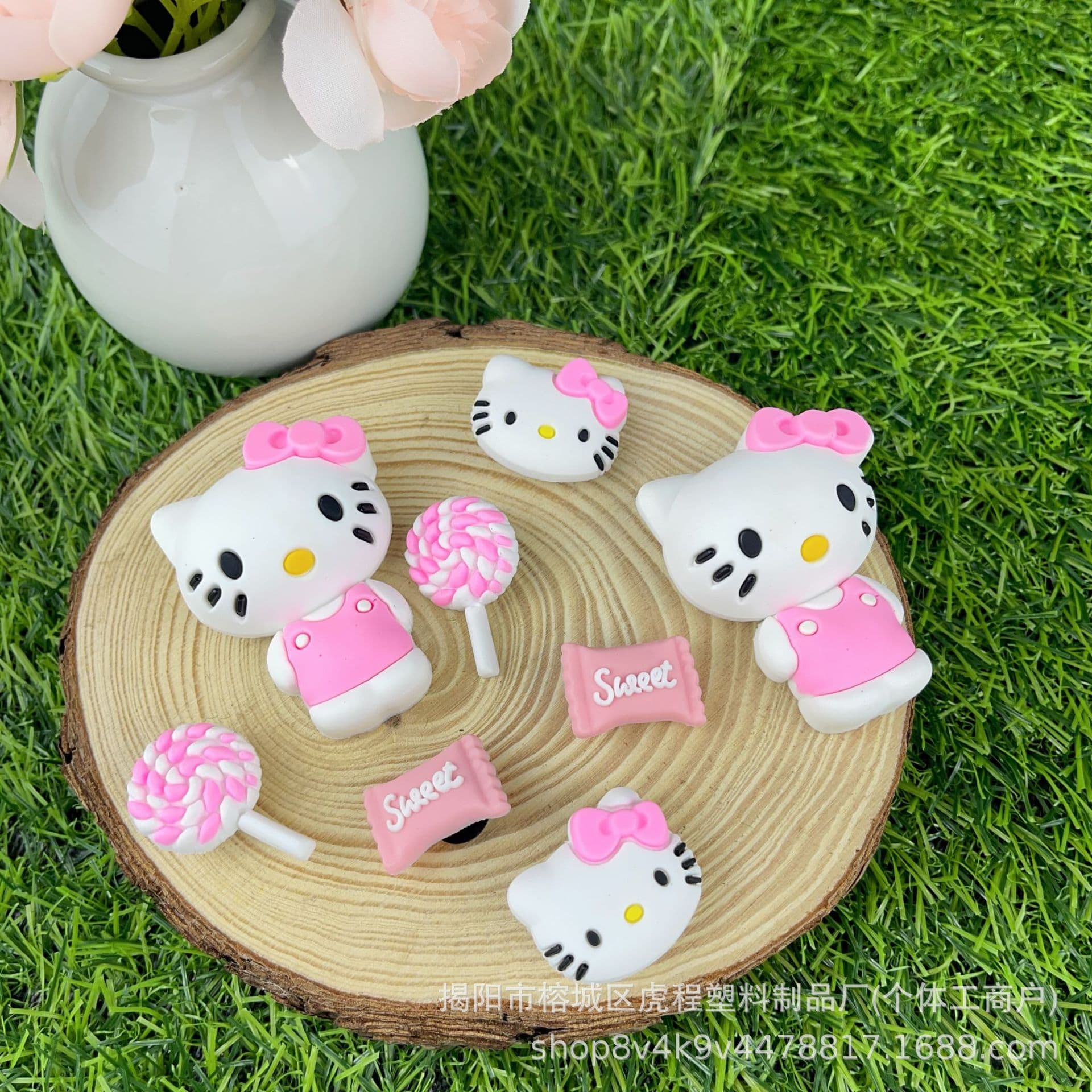 New Style Cute Hello Kitty Shoe Charms Decoration Creative Shoe Buckles Shoe Accessories DIY for Crocs Fashion 3D Detachable