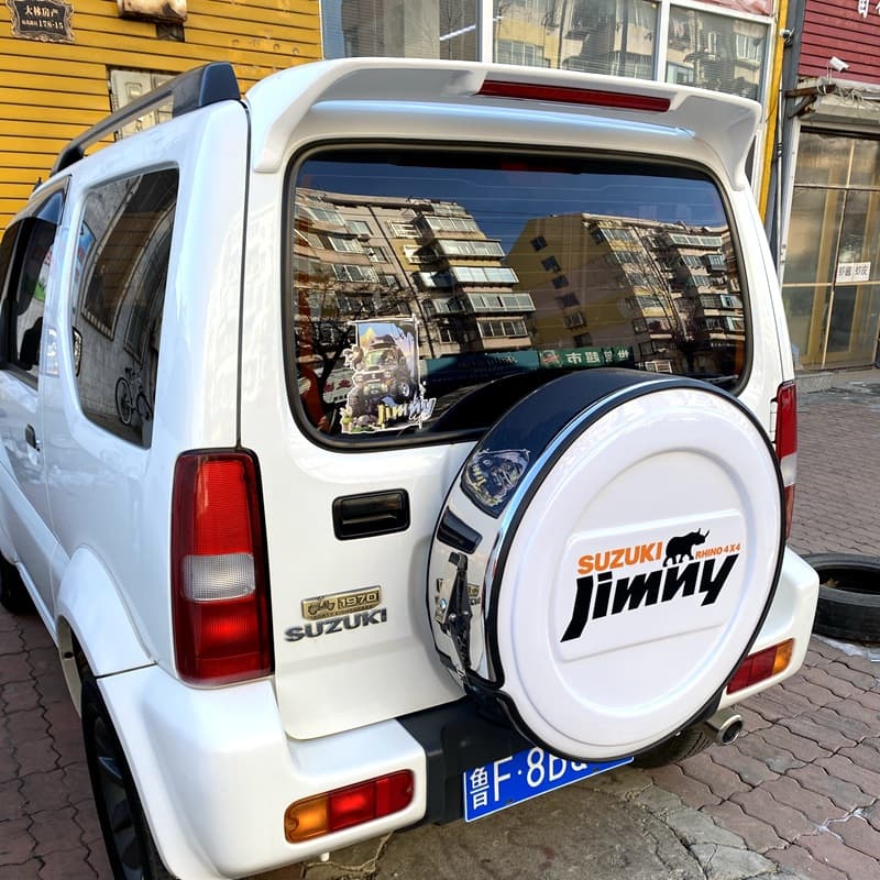 Suitable for 2007-2017 Suzuki Jimny rear wing. Jimny modified special painted and illuminated fixed wing.