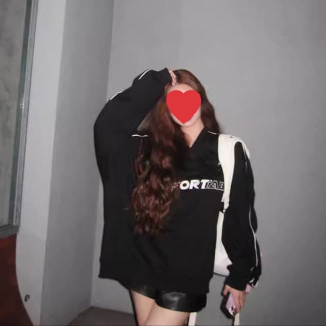 Factory Direct Discount Korean Dongdaemun 2024 Fall New Style Zhiya Same Loose V-Neck Letter Print Long Sleeve Sweatshirt