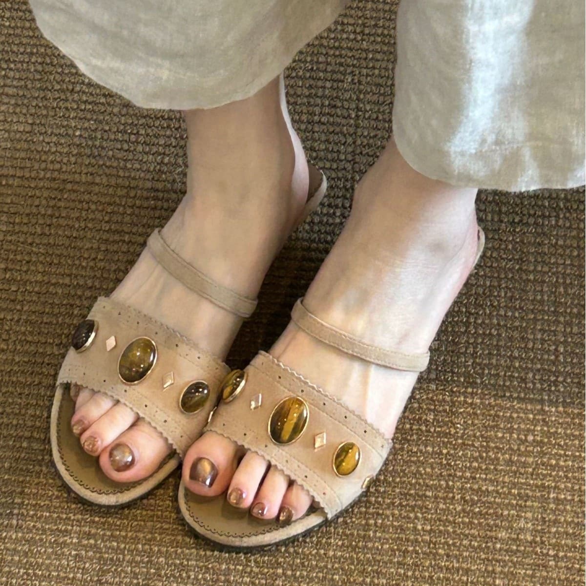 Genuine leather niche design gemstone one-line sandals for women summer new comfortable wedge heel comfortable whitening outer sandals